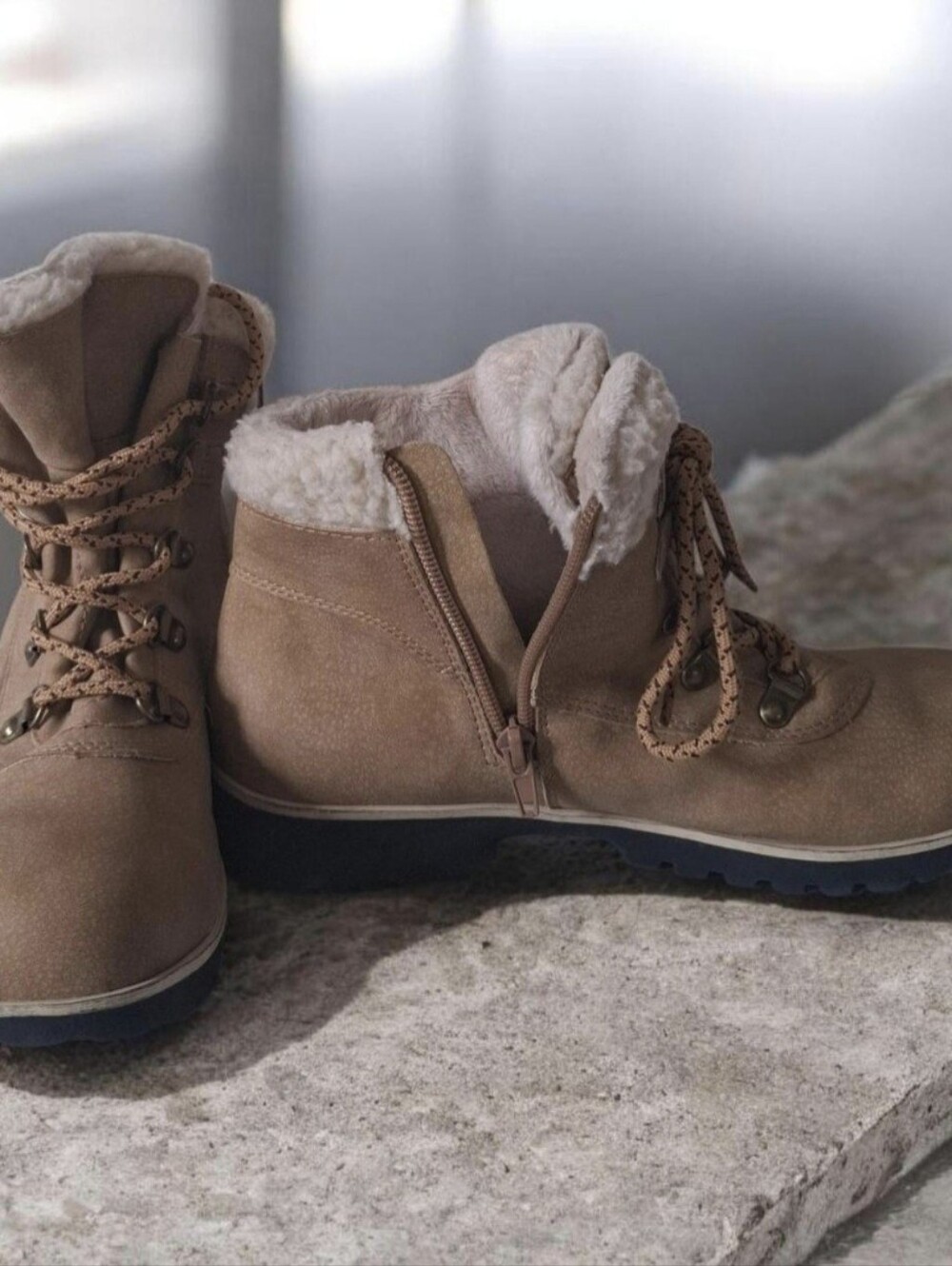 JBU Blue Creek Encore Brown Faux Fur Trim Lined Lace-Up Ankle Bootie 8M
